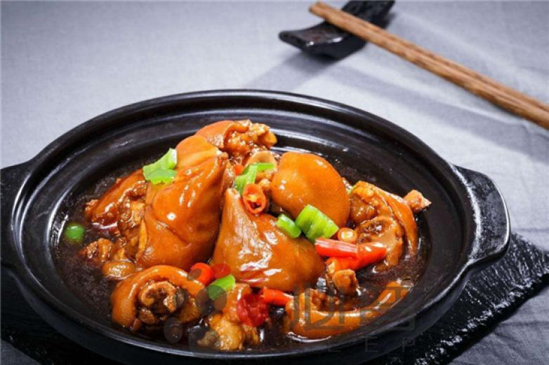 張禮宇黃燜雞米飯