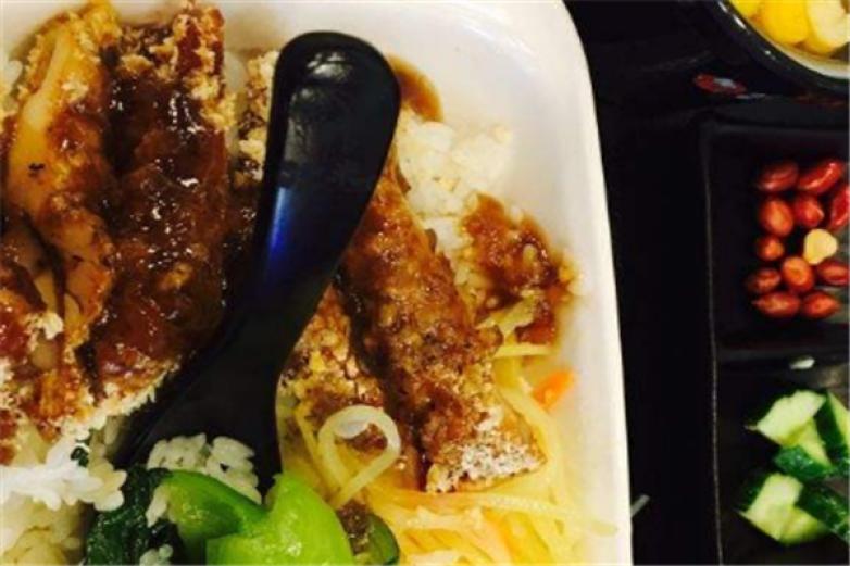 嘿米地道牛肉飯