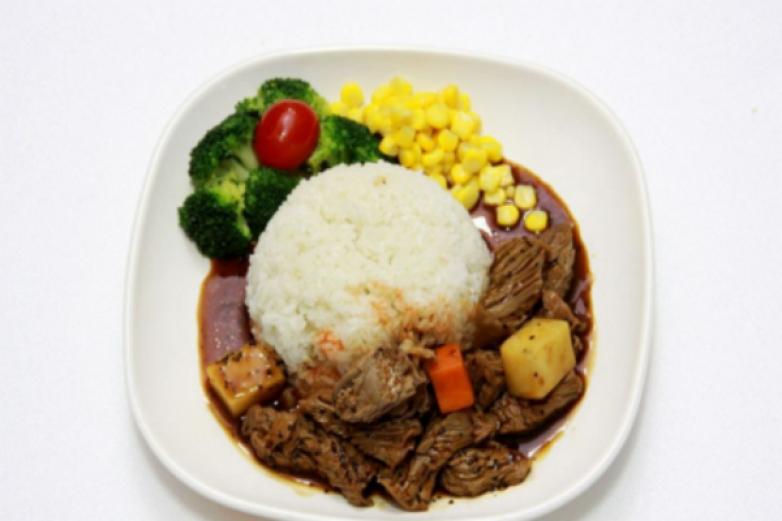 三個大叔黑椒牛肉飯