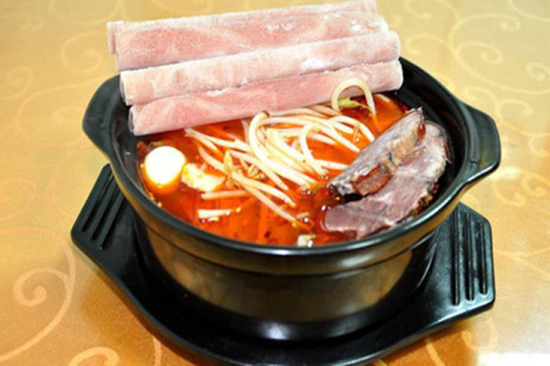 橋福緣云南過(guò)橋米線