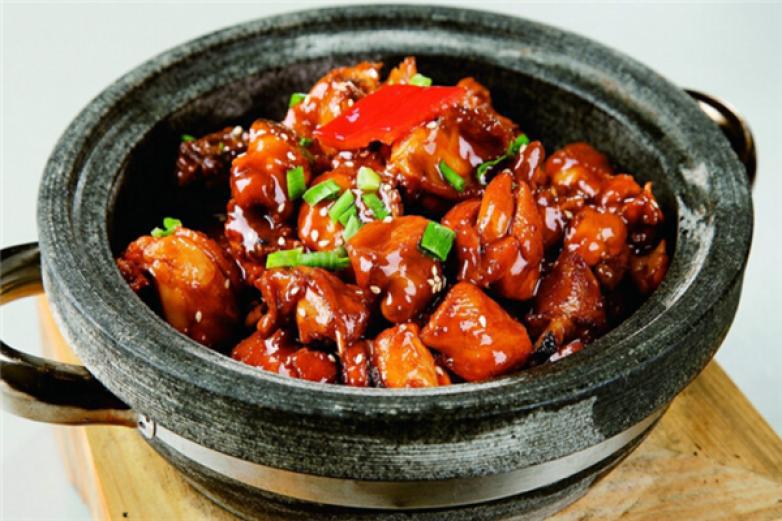 洪七煲養(yǎng)生石鍋雞