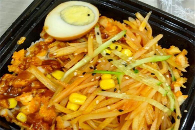 饞食貓脆皮雞拌飯