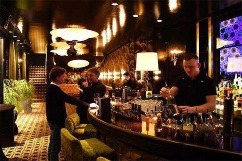 三個椰子原生態(tài)椰子雞