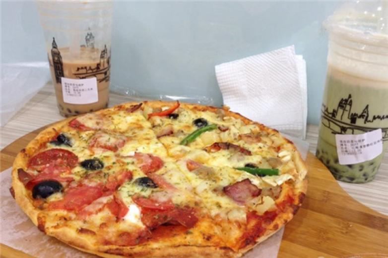 貓叔の奶茶與披薩