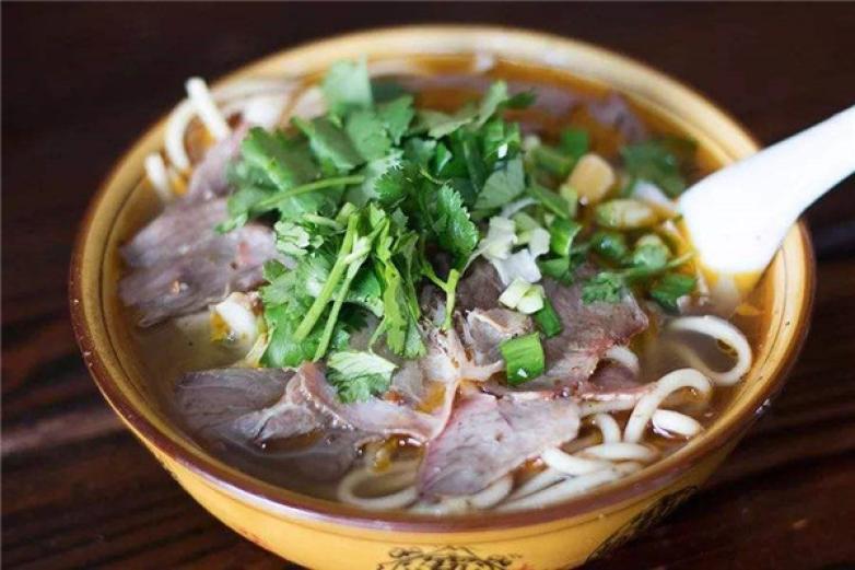鮮衣白馬牛肉拉面