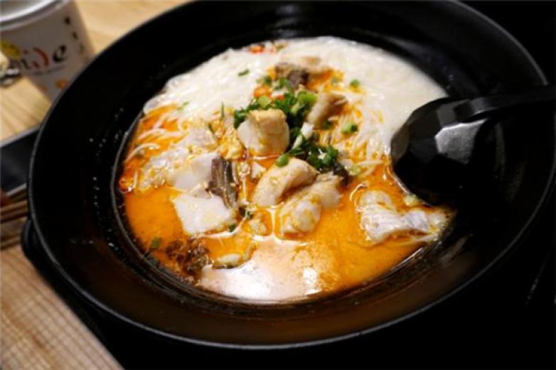 德師傅過橋米線