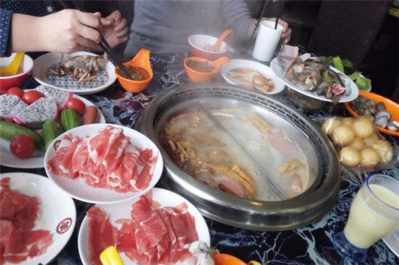 名羊天下自助火鍋