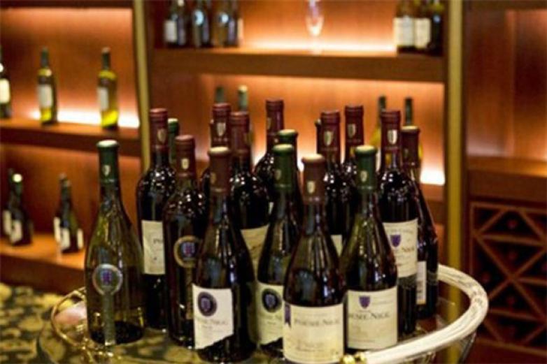 詩(shī)尼格紅酒