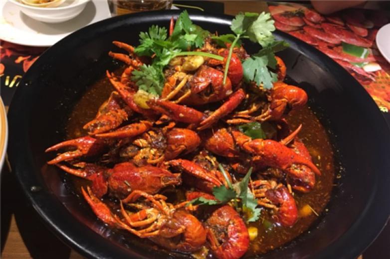 川流不息小龍蝦