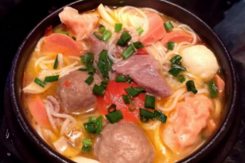 一定子砂鍋米線