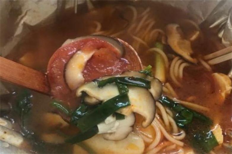 紙上談兵花甲米線