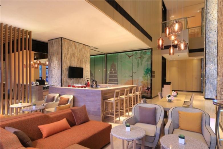 希爾頓花園酒店