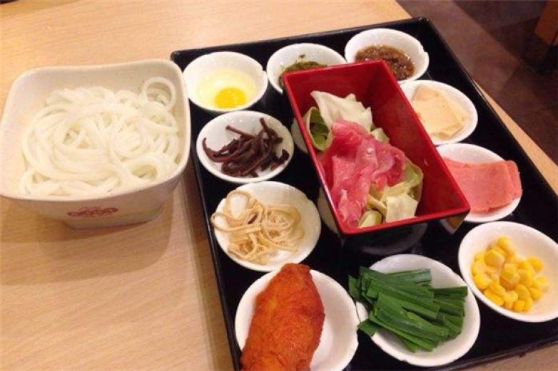 原汁緣味過(guò)橋米線(xiàn)