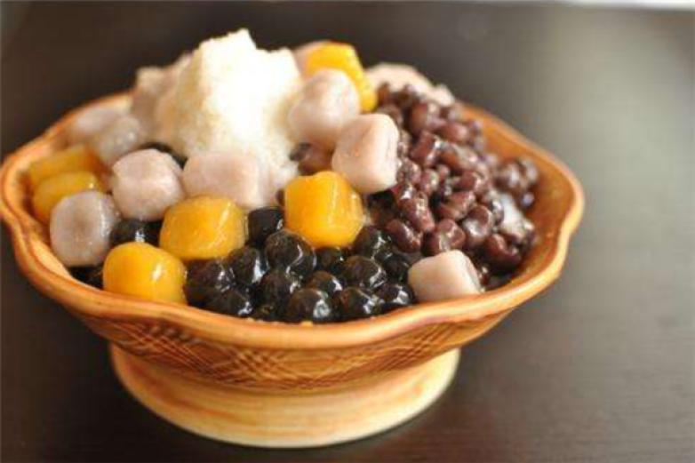 沙灣奶?；屎?/></p><p>沙灣奶牛皇后，不斷創(chuàng)造奇跡</p><p><p>沙灣奶?；屎蟮晔桥笥研【?、閨蜜聊天還是甜蜜情侶約會(huì)的休閑好去處</p></p><p><img src=