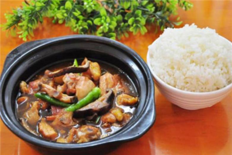 張禮宇黃燜雞米飯