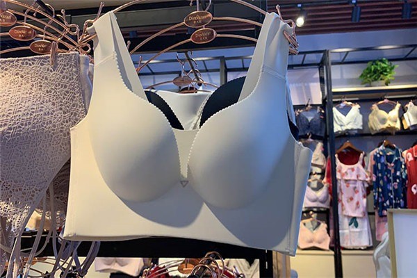 蒂凡拉內(nèi)衣