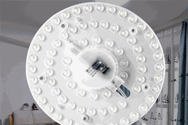 雷圣節(jié)能燈