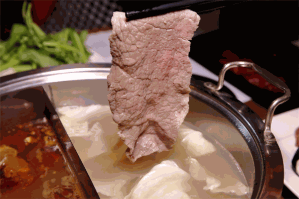 牛腦殼潮汕鮮?；疱? /><p>牛腦殼潮汕鮮牛火鍋創(chuàng)的管理系統(tǒng)開(kāi)業(yè)籌備支持扶持系</p><p>統(tǒng)、服務(wù)控制系統(tǒng)、質(zhì)量控制系統(tǒng)、成本控制系統(tǒng)、單店?duì)I銷系統(tǒng)、單店管理系統(tǒng)，加盟紅天下您將得到公司六大管理系統(tǒng)支持，讓您不操心管理、輕松管理、管理，輕松走入現(xiàn)代餐飲企業(yè)管理模式。</p><img src=