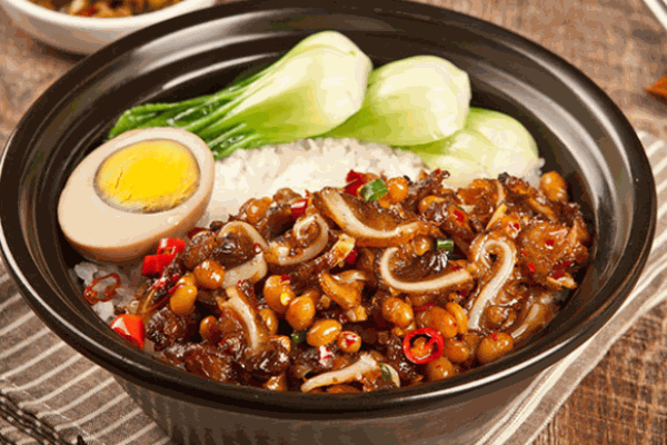 湘當(dāng)牛特色煲仔飯