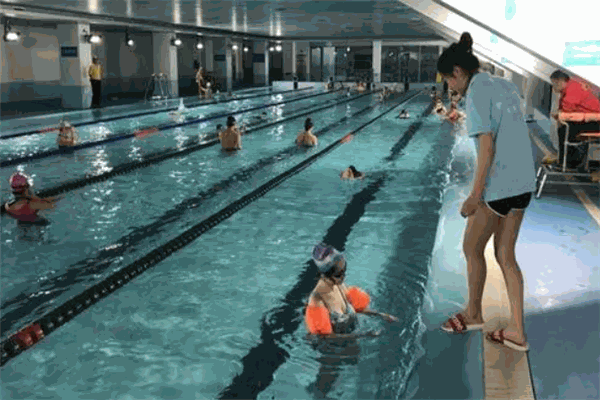 奧佳游泳培訓(xùn)