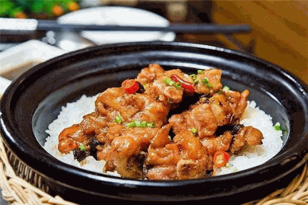 谷韻方記煲仔飯