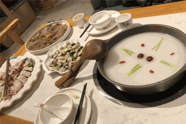 世家母米粥火鍋