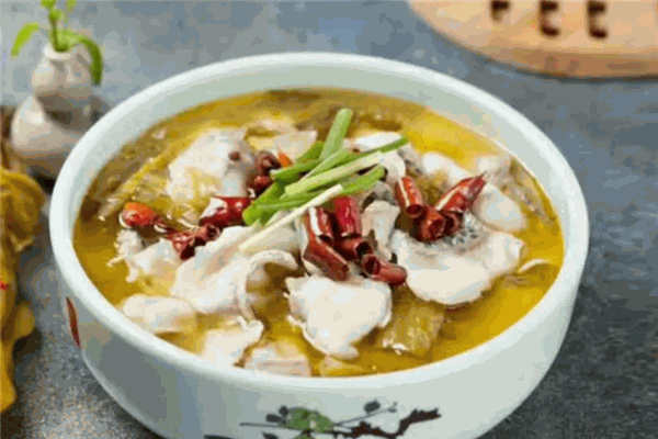 魚跳跳酸菜魚火鍋