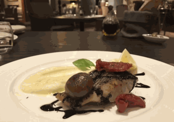 李?yuàn)W納多達(dá)芬奇餐廳