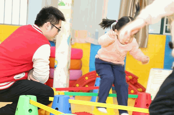 動(dòng)漫火車親子活動(dòng)中心