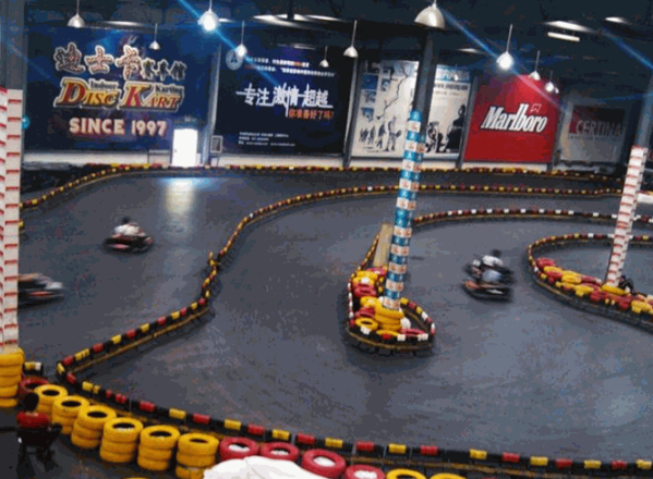 迪士卡賽車館