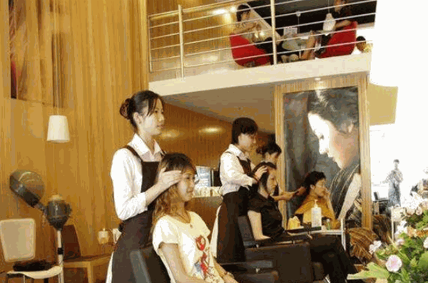 發(fā)道養(yǎng)發(fā)館