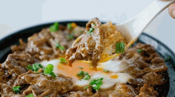 嚎吃精功夫煲仔飯