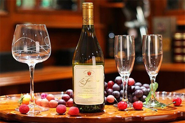 白比諾白葡萄酒