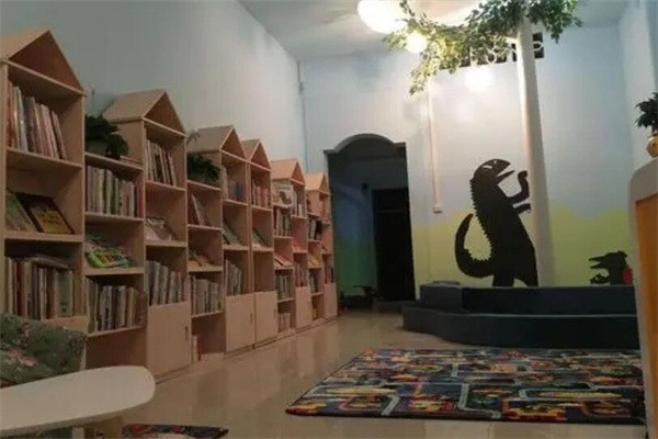 神奇世界繪本館