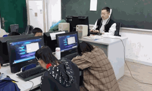 遠(yuǎn)見(jiàn)青少兒編程