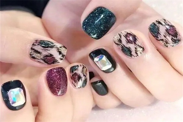 Pikapika日式高端美甲