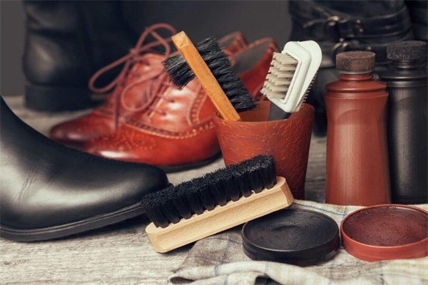 鞏氏鞋掌柜皮革護(hù)理