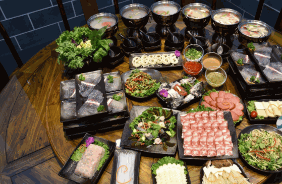 風(fēng)情麗江斑魚火鍋