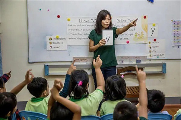 倪妮學(xué)英語