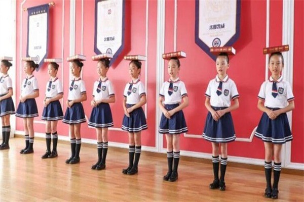 UCIE兒童國際禮儀課程