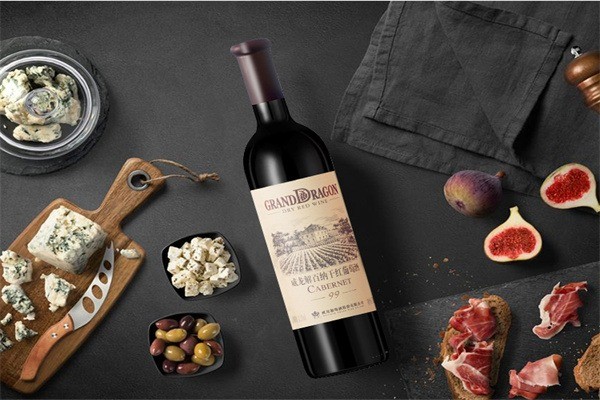 解百納干紅葡萄酒