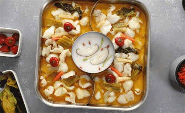 新辣道梭邊魚火鍋