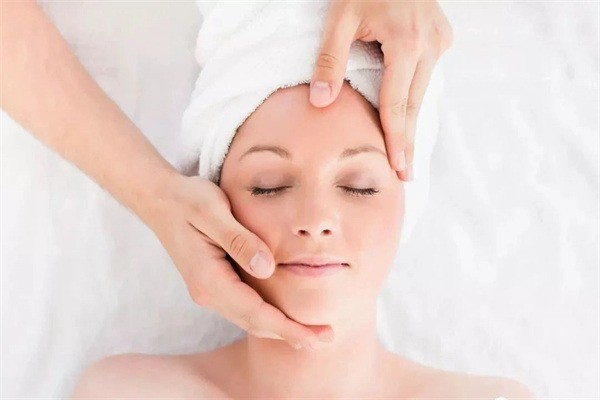 夢妮佳護(hù)膚超市