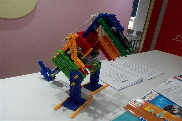 韓納樂高機(jī)器人