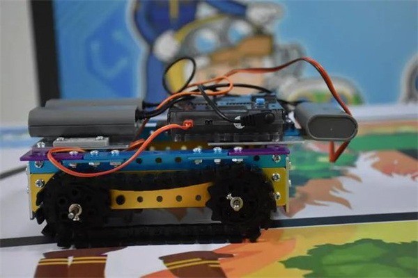 韓納樂高機(jī)器人