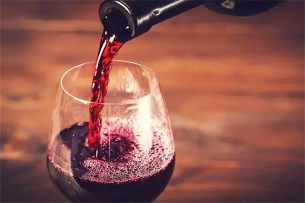 法國(guó)彼得城堡葡萄酒