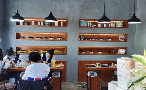 靚販薈咖啡遇見美甲