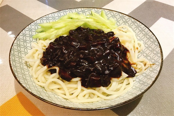 學(xué)府四韓國(guó)炸醬面