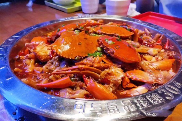 貳零壹柒肉蟹煲