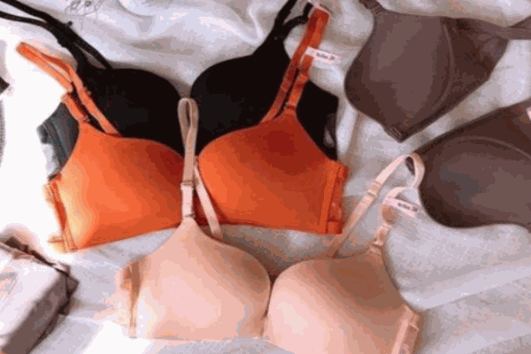 美婷娜內(nèi)衣